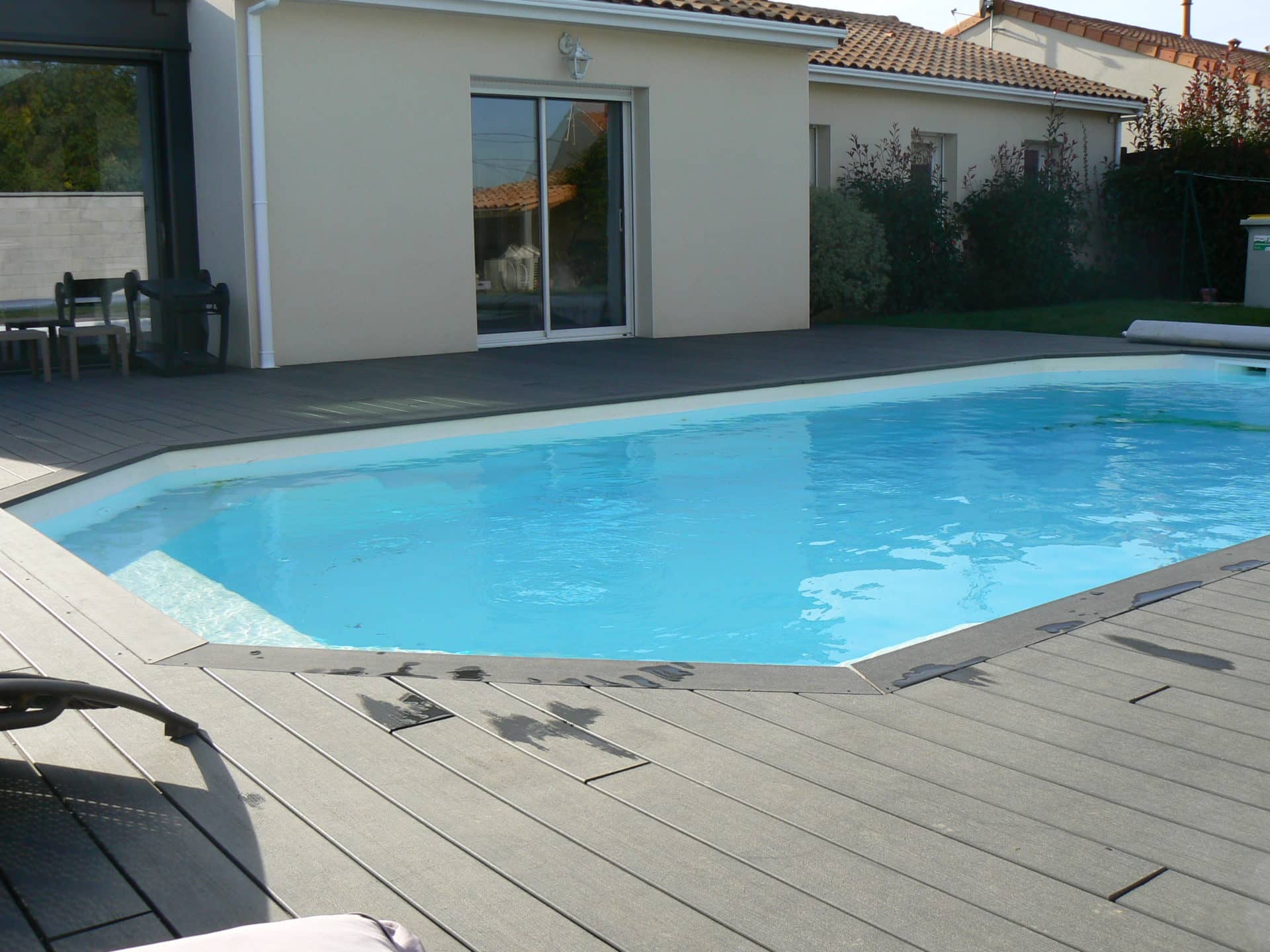 tour de piscine en bois